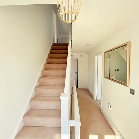 Holiday home Stunning Spacious House With Karaoke & Ping Pong! Bristol