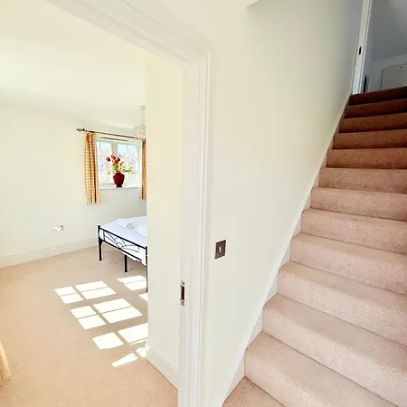 Stunning Spacious House With Karaoke & Ping Pong! Holiday home
